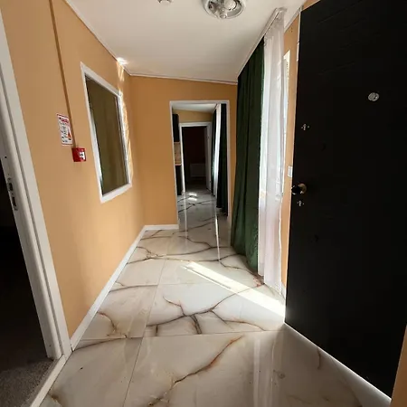 2 Curte Parcare Privata Centru Apartment