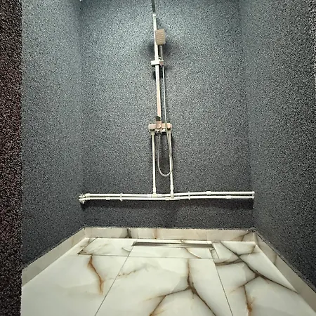 2 Curte Parcare Privata Centru * Craiova