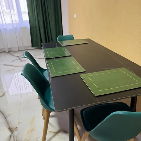 2 Curte Parcare Privata Centru Apartment Craiova
